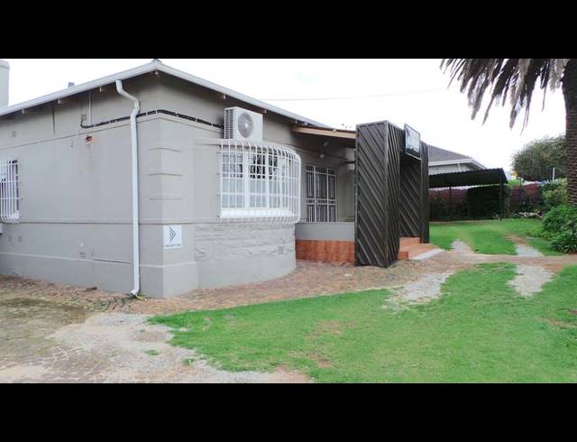 6 BEDROOM HOUSE FOR SALE IN PRIMROSE